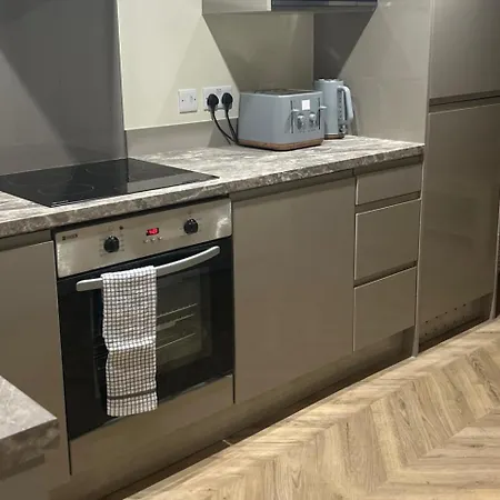 - Parking - Pet Friendly - Centre